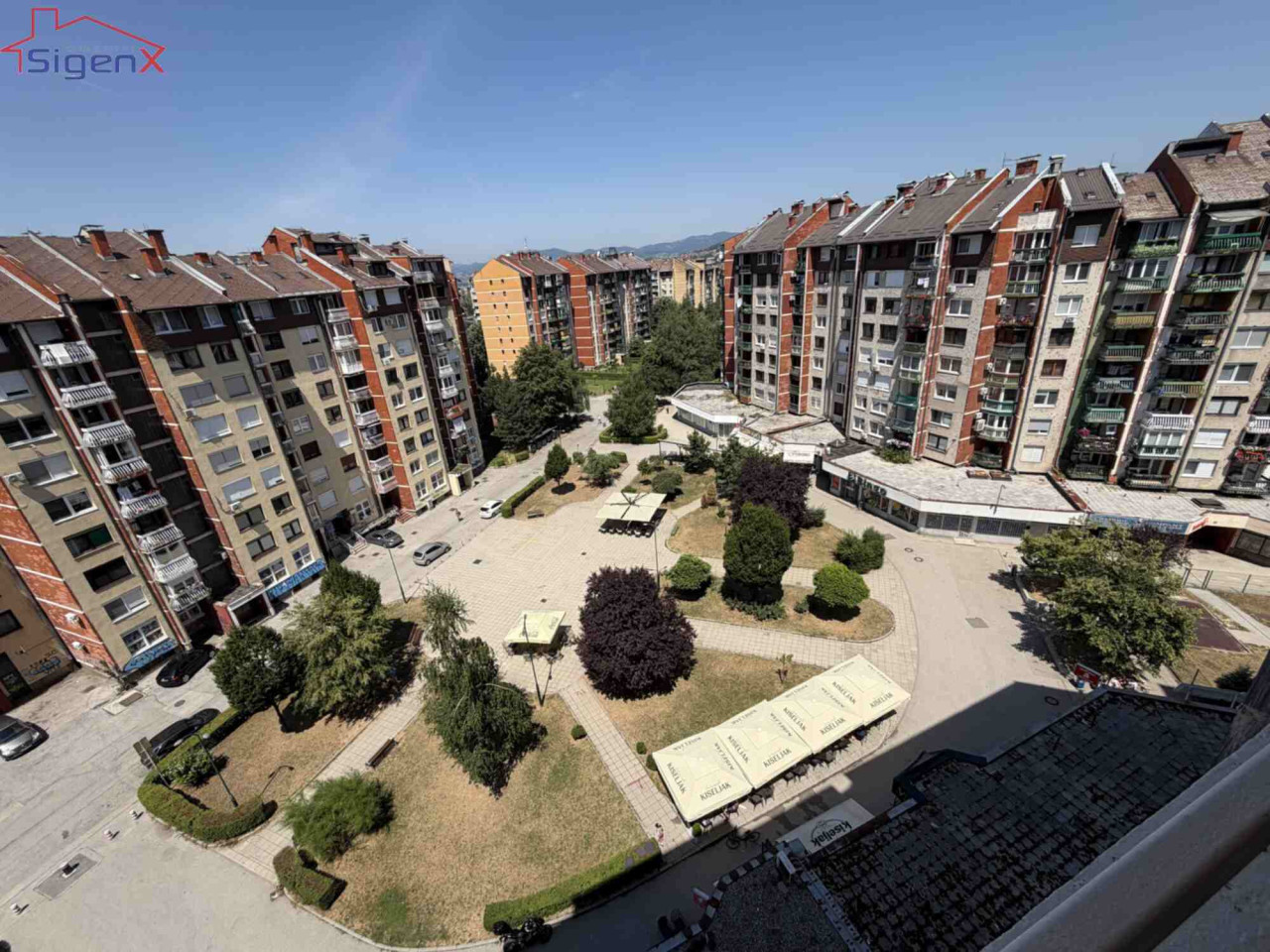 NOVO ADAPTIRAN/Trosoban stan/Vojničko polje/77 m2/balkon 29