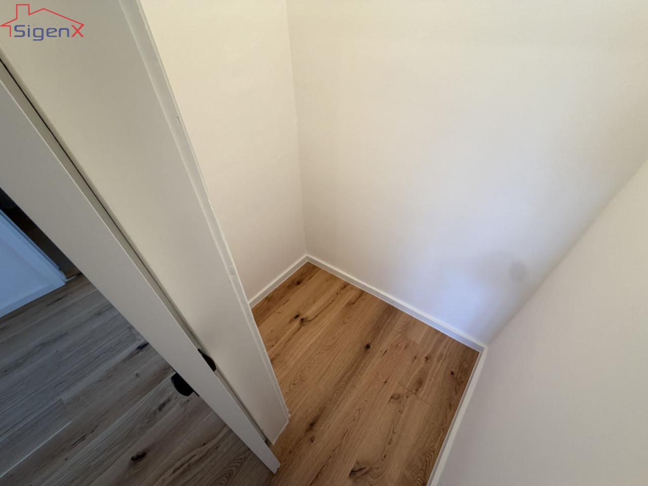 NOVO ADAPTIRAN/Trosoban stan/Vojničko polje/77 m2/balkon 27