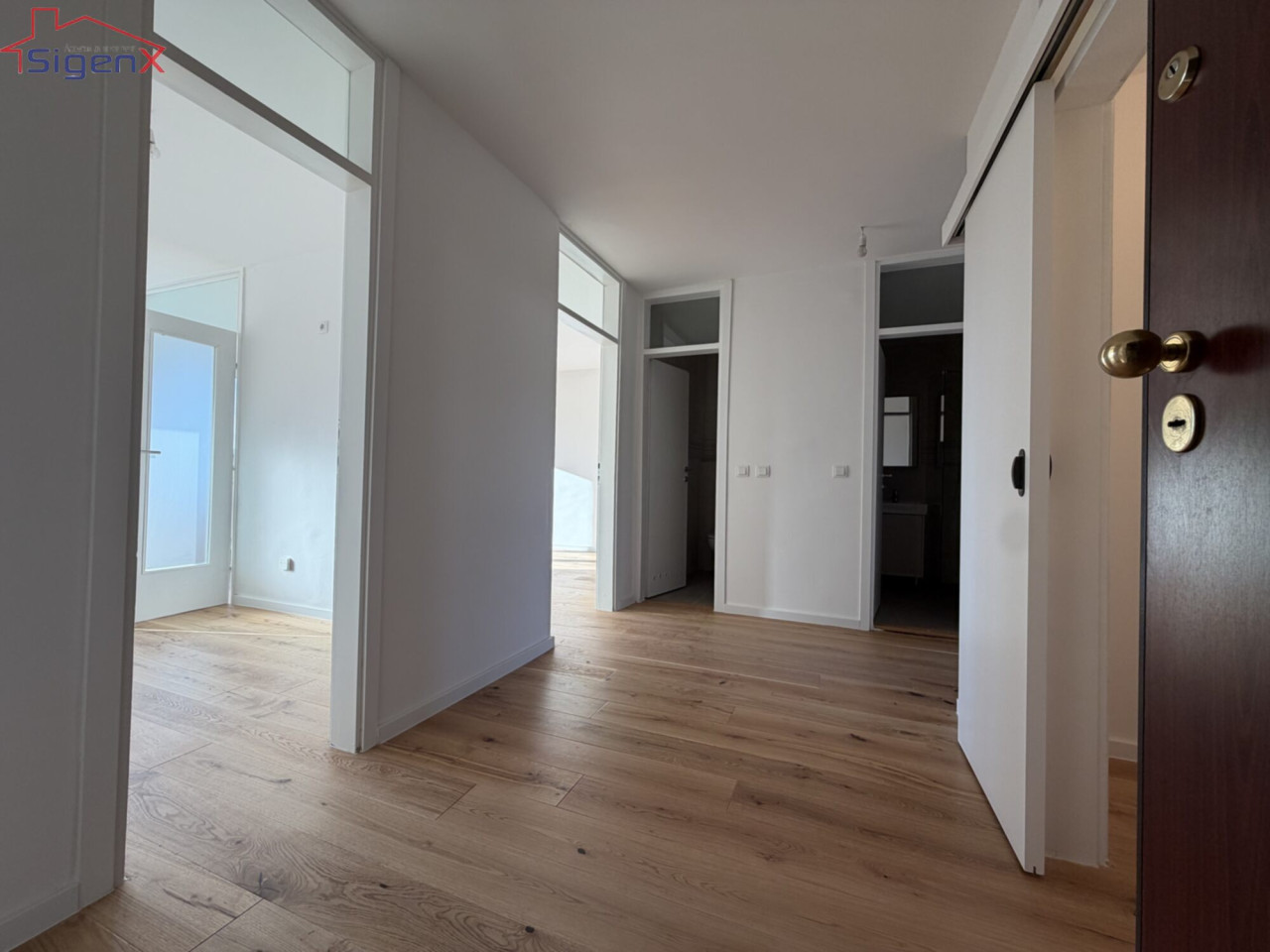 NOVO ADAPTIRAN/Trosoban stan/Vojničko polje/77 m2/balkon 16