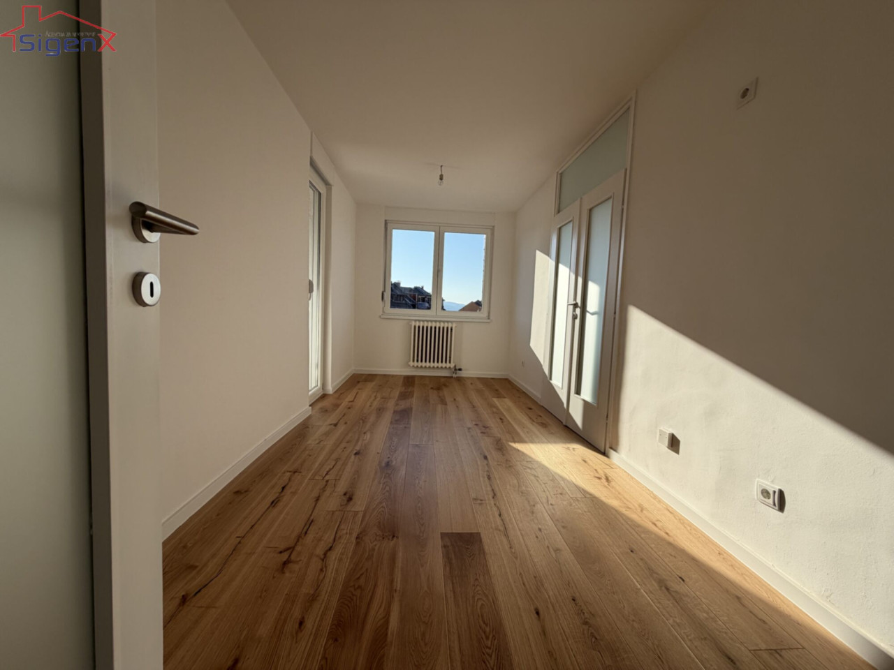 NOVO ADAPTIRAN/Trosoban stan/Vojničko polje/77 m2/balkon 8