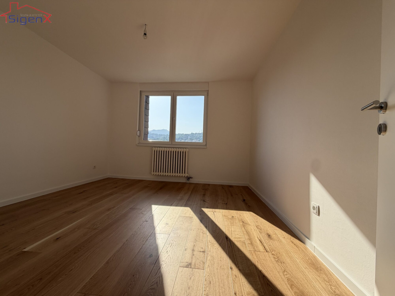 NOVO ADAPTIRAN/Trosoban stan/Vojničko polje/77 m2/balkon 17
