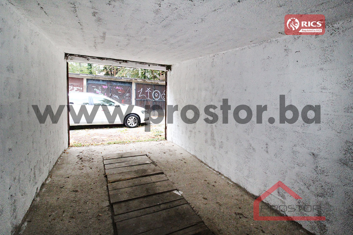 PROSTOR prodaje: Garaža 14m2, Grbavica, Novo Sarajevo 2