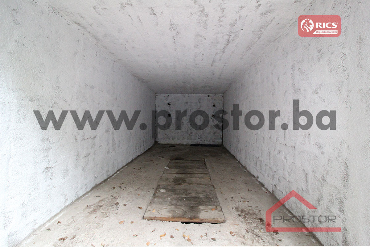 PROSTOR prodaje: Garaža 14m2, Grbavica, Novo Sarajevo 3