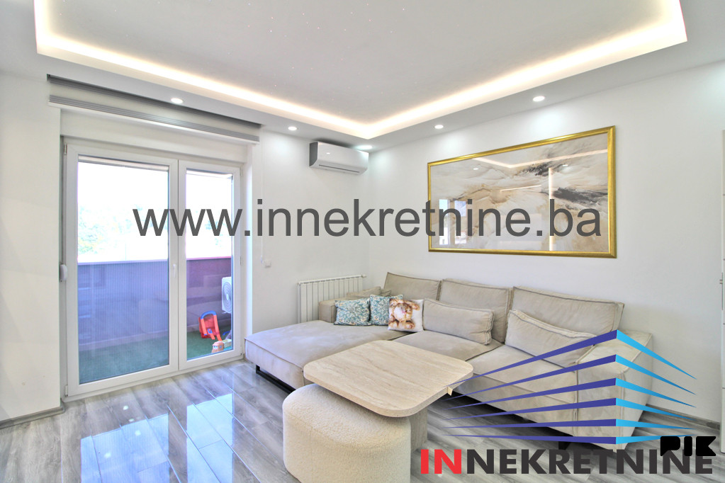 Atraktivan trosoban stan površine 74 m2, Titova ulica, Lukavac 2