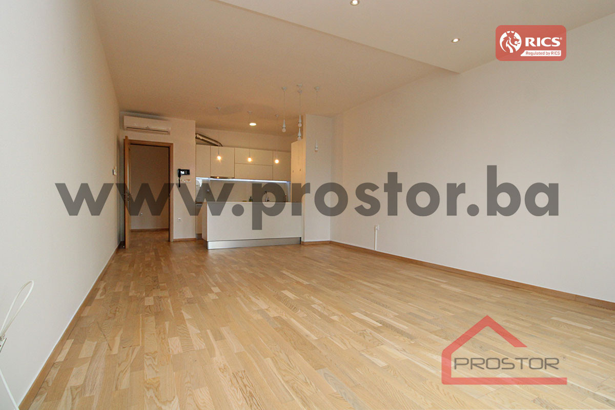 PROSTOR izdaje: Četverosoban stan sa garažom, Marijin Dvor 2