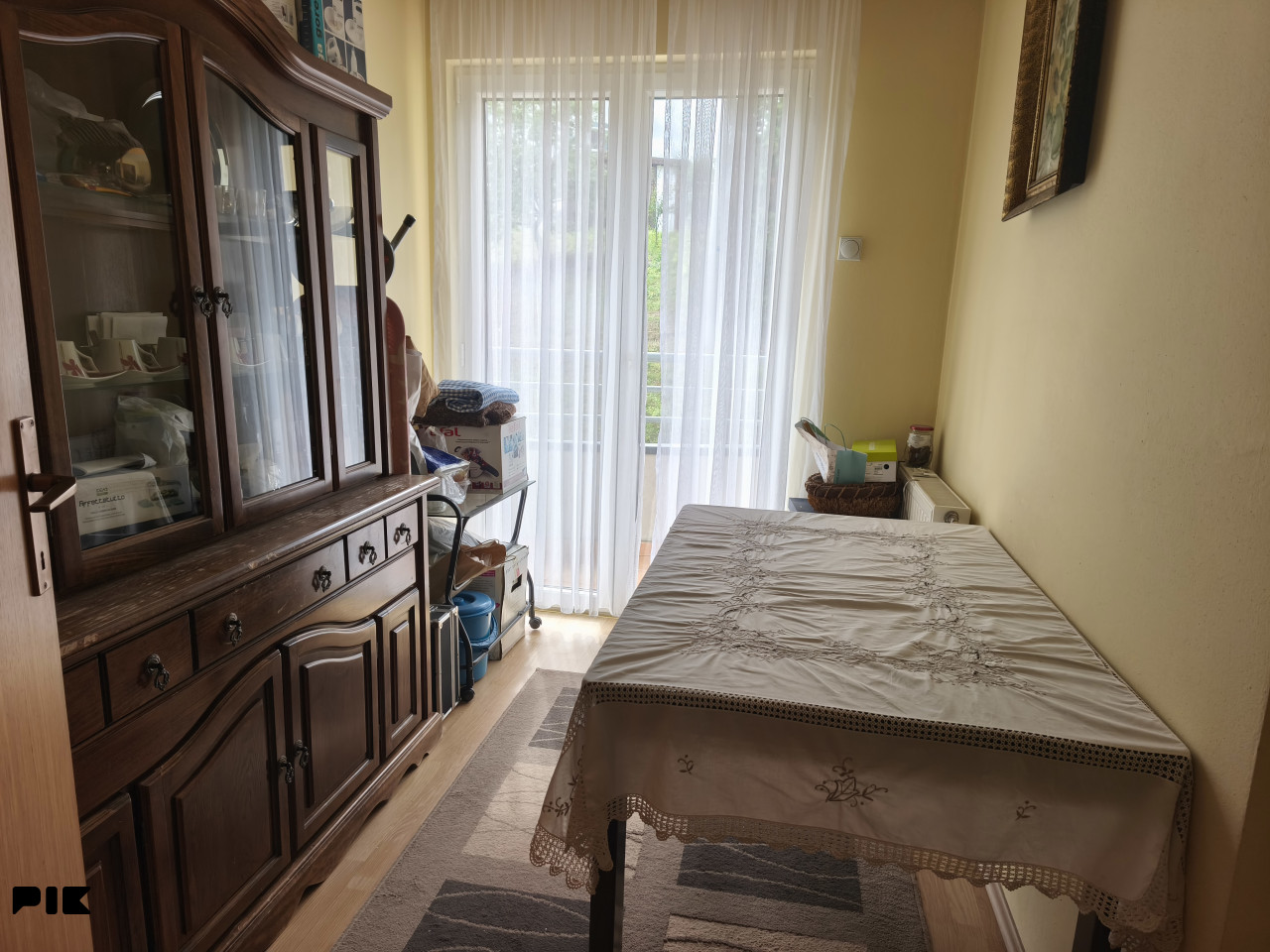 TROSOBAN STAN 50m2 ŽUTE ZGRADE - PETRIĆEVAC 9