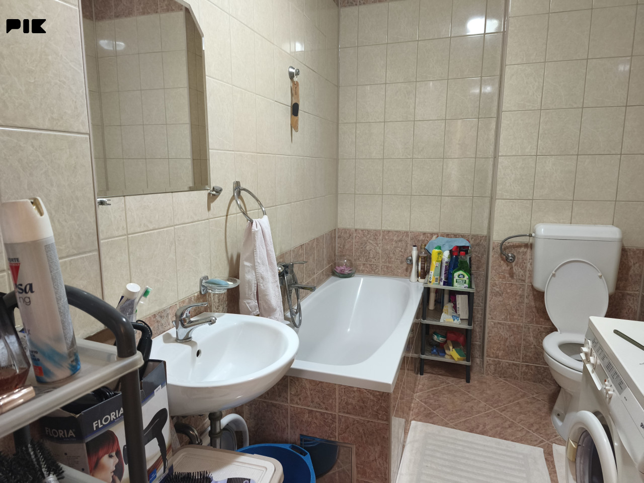 TROSOBAN STAN 50m2 ŽUTE ZGRADE - PETRIĆEVAC 5