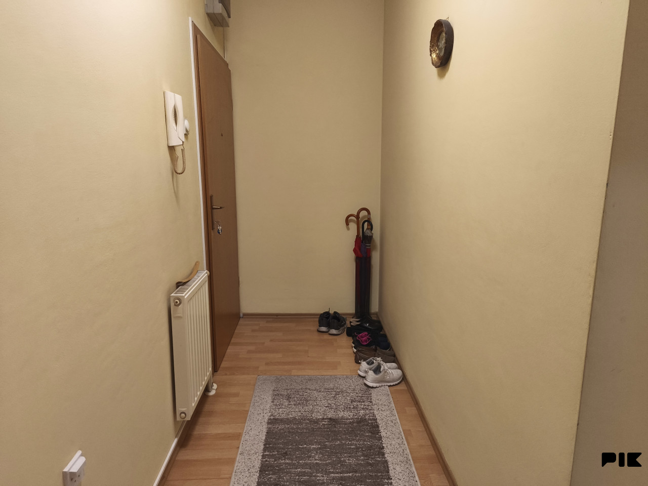 TROSOBAN STAN 50m2 ŽUTE ZGRADE - PETRIĆEVAC 8