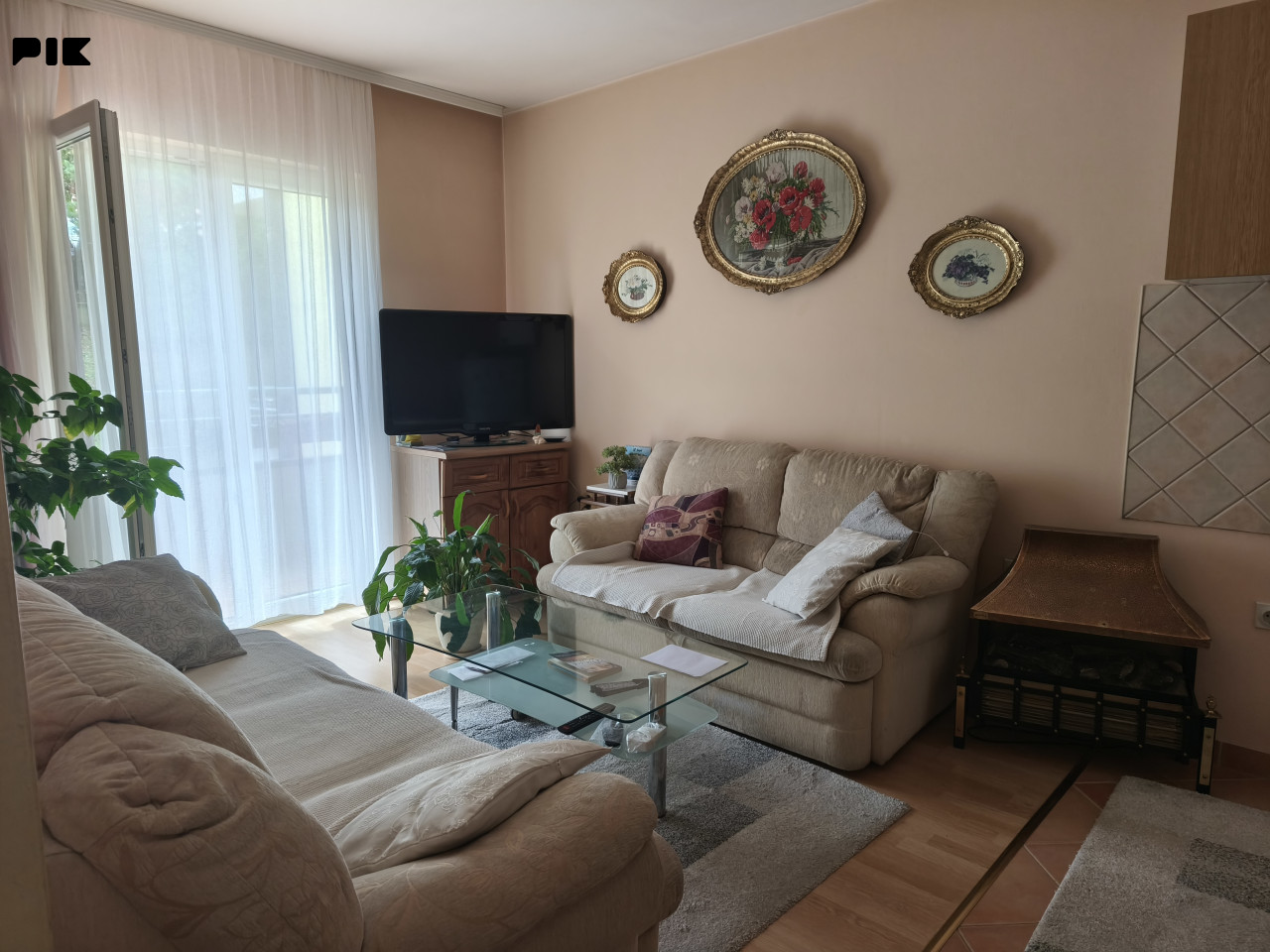 TROSOBAN STAN 50m2 ŽUTE ZGRADE - PETRIĆEVAC 12