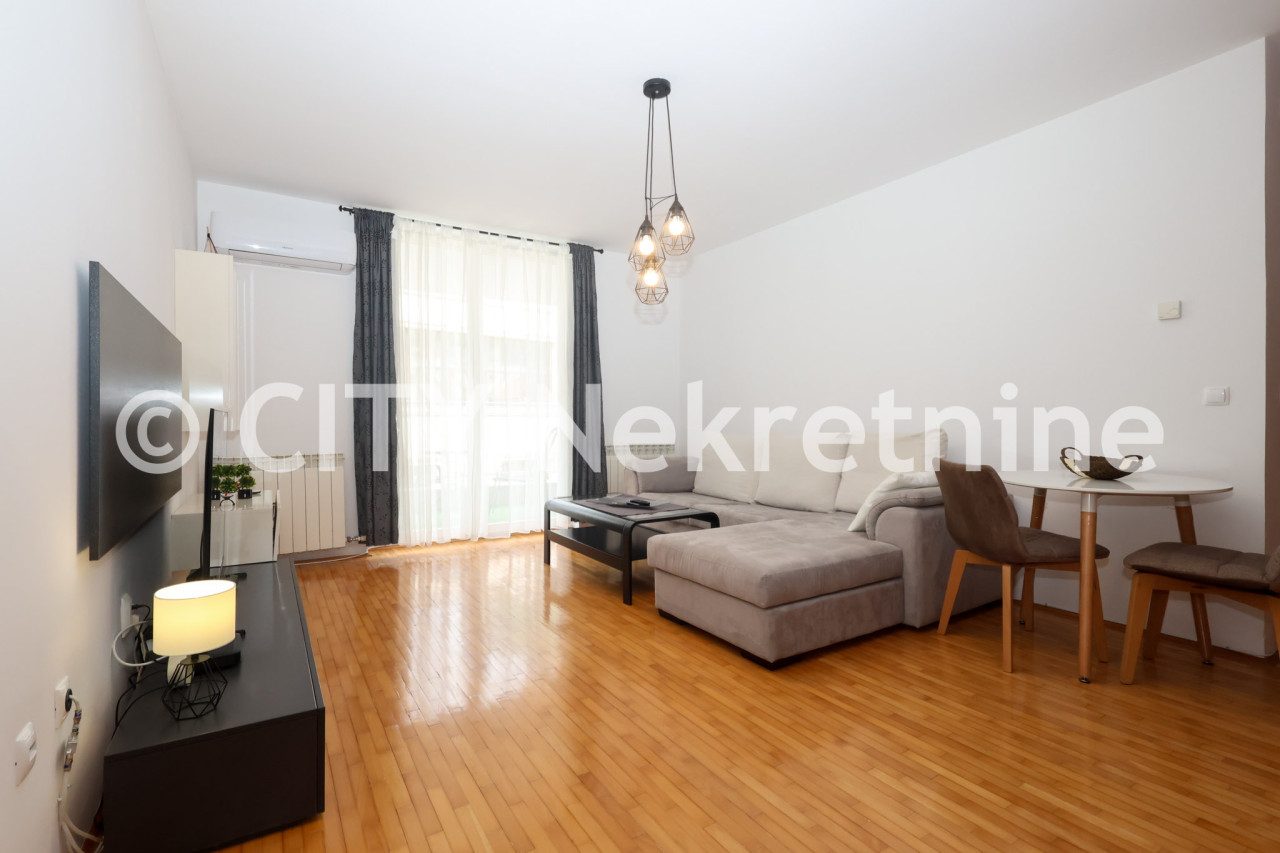 Dvosoban namješten stan - Centar - Skenderija - 50 m2