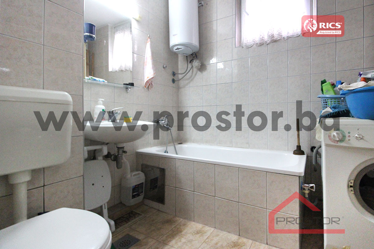 PROSTOR izdaje: Trosoban stan, 68m2, Alipašino polje 8