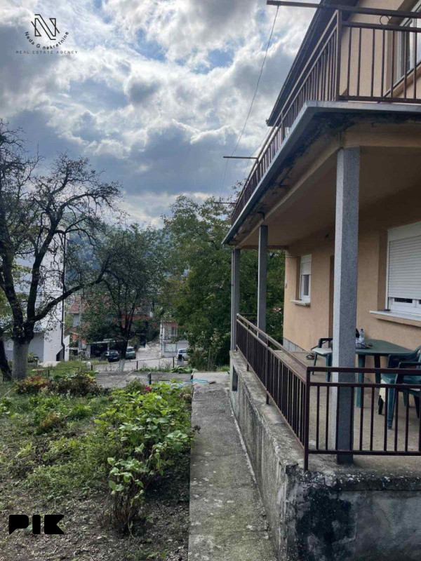 Hiseta-Pobrđe; prodaja kuće sa većom okućnicom 2