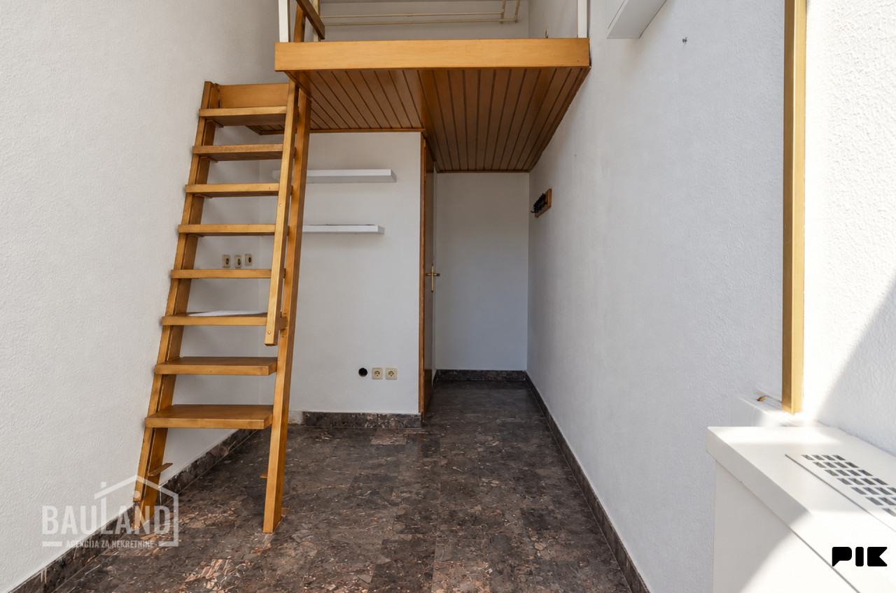 BAULAND/ Poslovni prostor 14m2 - Trg Heroja, Hrasno 2