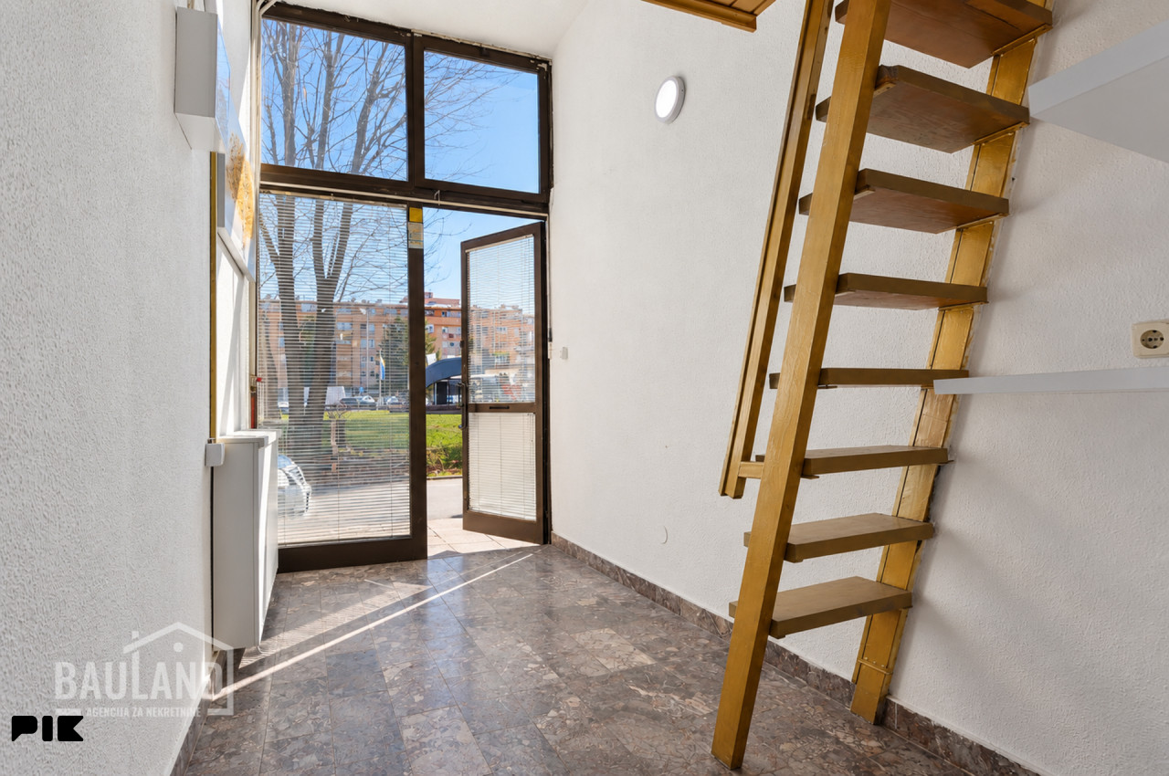 BAULAND/ Poslovni prostor 14m2 - Trg Heroja, Hrasno