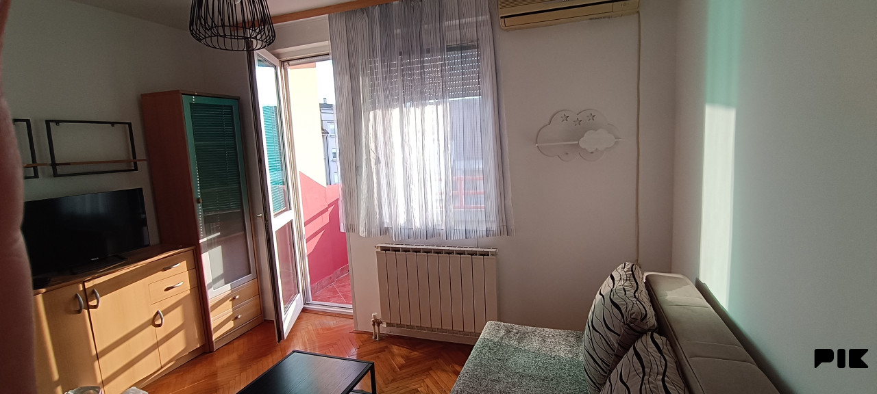 Izdajem stan 39m2 - Bijeljina Centar - Odmah useljiv 3