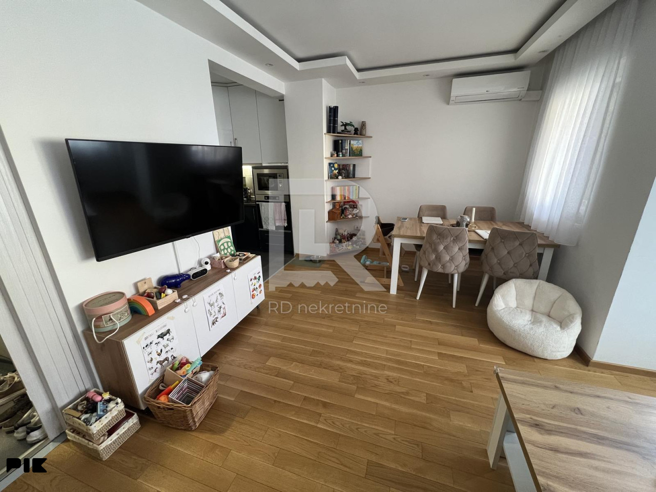 Na prodaju namješten dvosoban stan 45 m2, novogradnja Borik 12