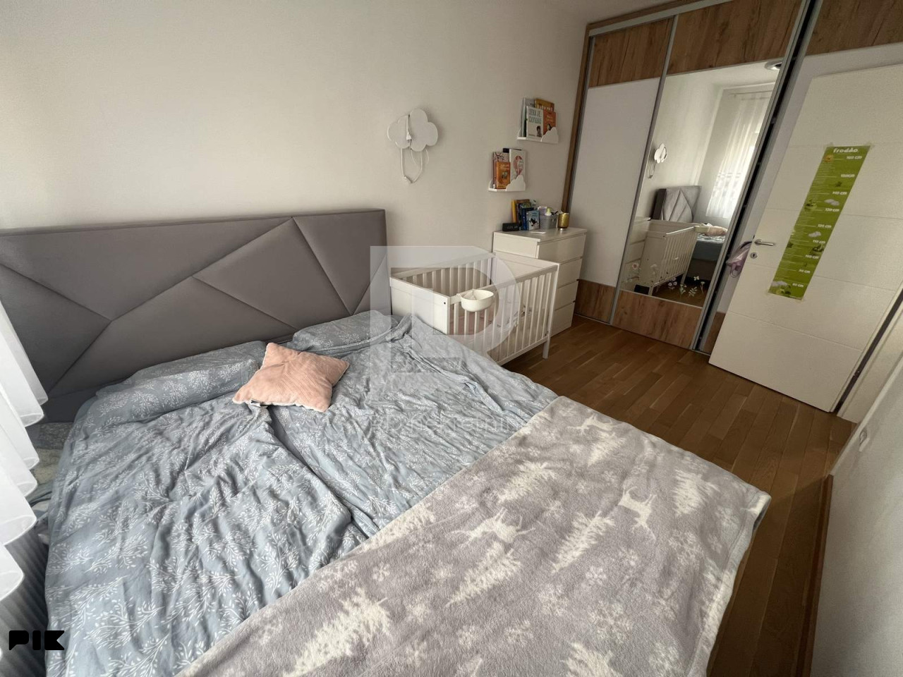 Na prodaju namješten dvosoban stan 45 m2, novogradnja Borik 21