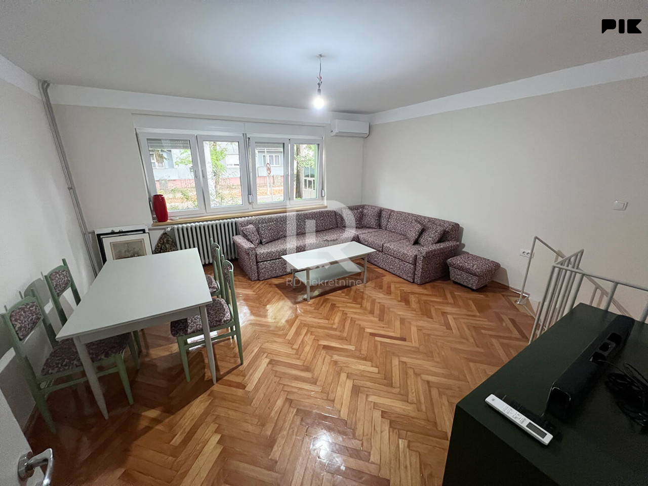 Iznajmljuje se dvoiposoban stan 59 m2 za poslovni prostor, Centar