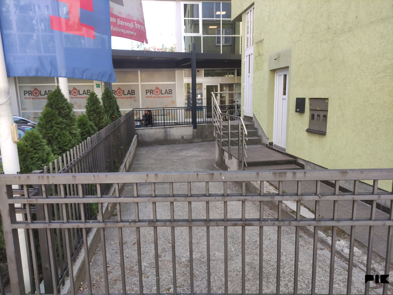 Poslovni prostor - Novi Grad Otoka 3