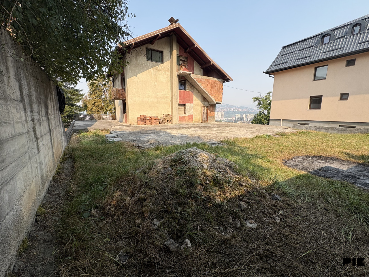 Zemljište za investiciju/ Grbavica /Vraca 3