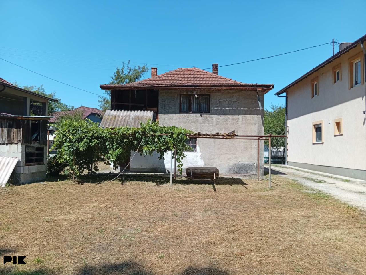 Kuća i zrmmlja Devetak 150m2 2