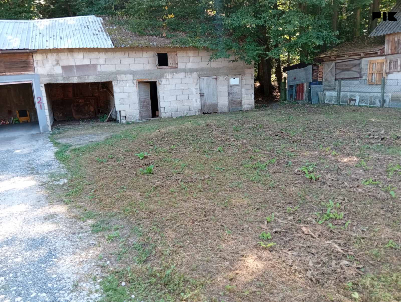 Kuća i zrmmlja Devetak 150m2 3