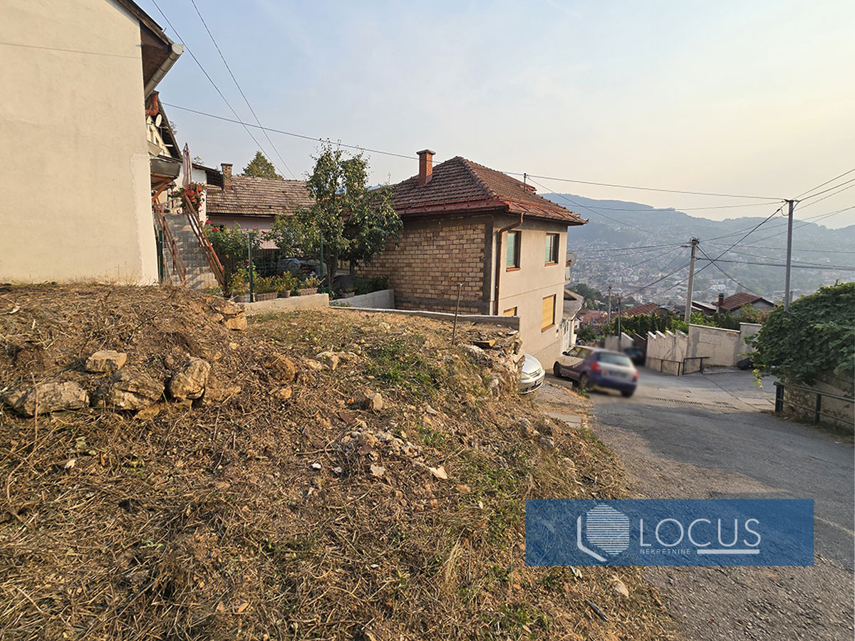 LOCUS: Parcela, Bakije Sokak, Vratnik 6