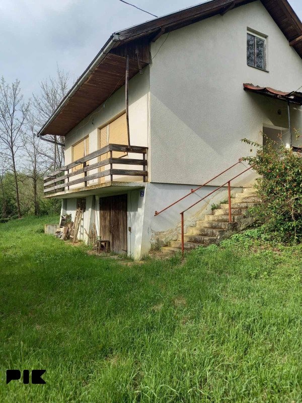 Kuća sa zemljištem Kamičani