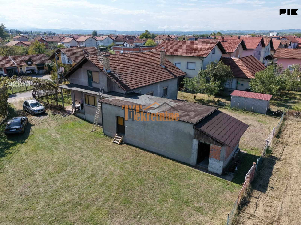 Stambeni objekat 143m2 na placu od 4908m2 - Trn 9