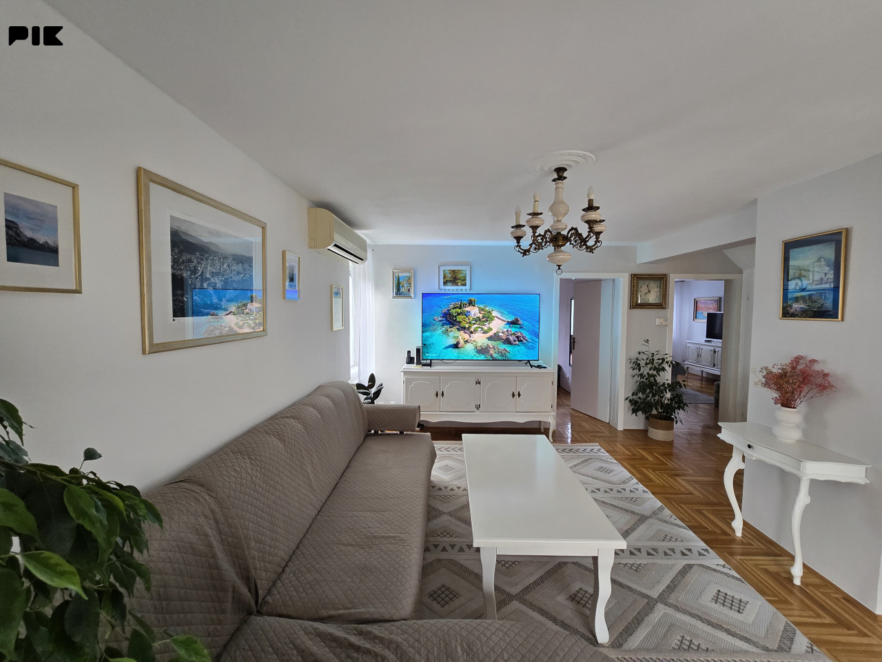 Dvoetažni stan Ilidža 140m2 3