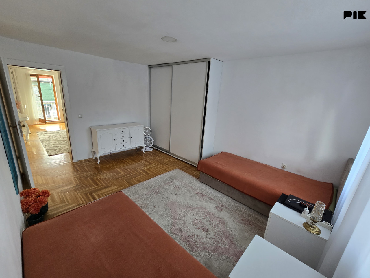 Dvoetažni stan Ilidža 140m2 10