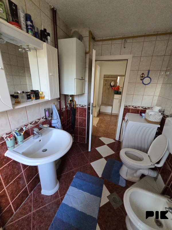 Dvoetažni stan Ilidža 140m2 16