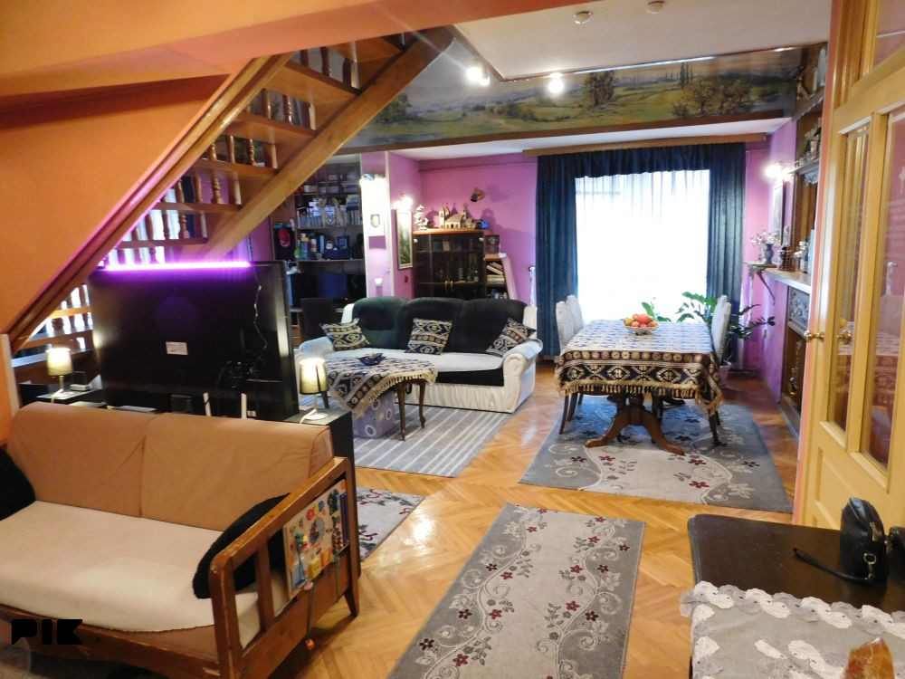 Petosoban stan 140m2 i garaža - Hisete/Kočićev Vijenac 3