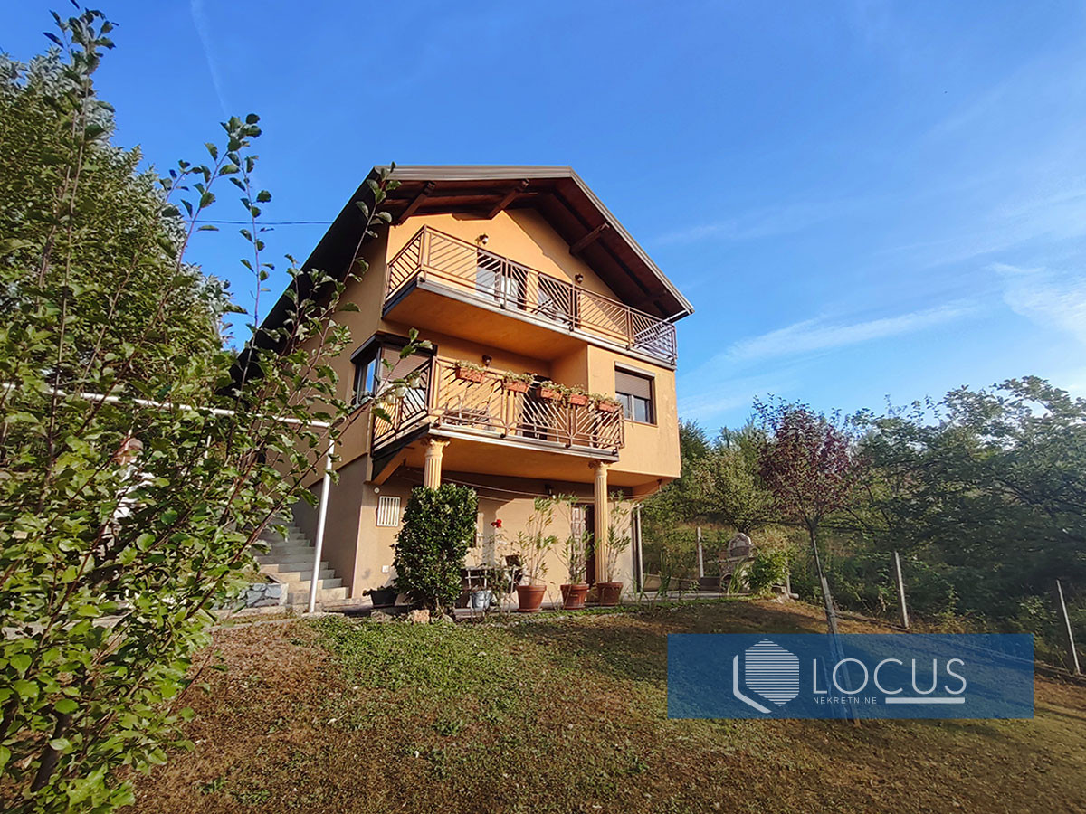 LOCUS: Kuća sa uređenim dvorištem, Rakovica, Ilidža 2