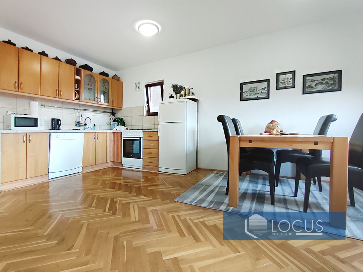 LOCUS: Kuća sa uređenim dvorištem, Rakovica, Ilidža 8