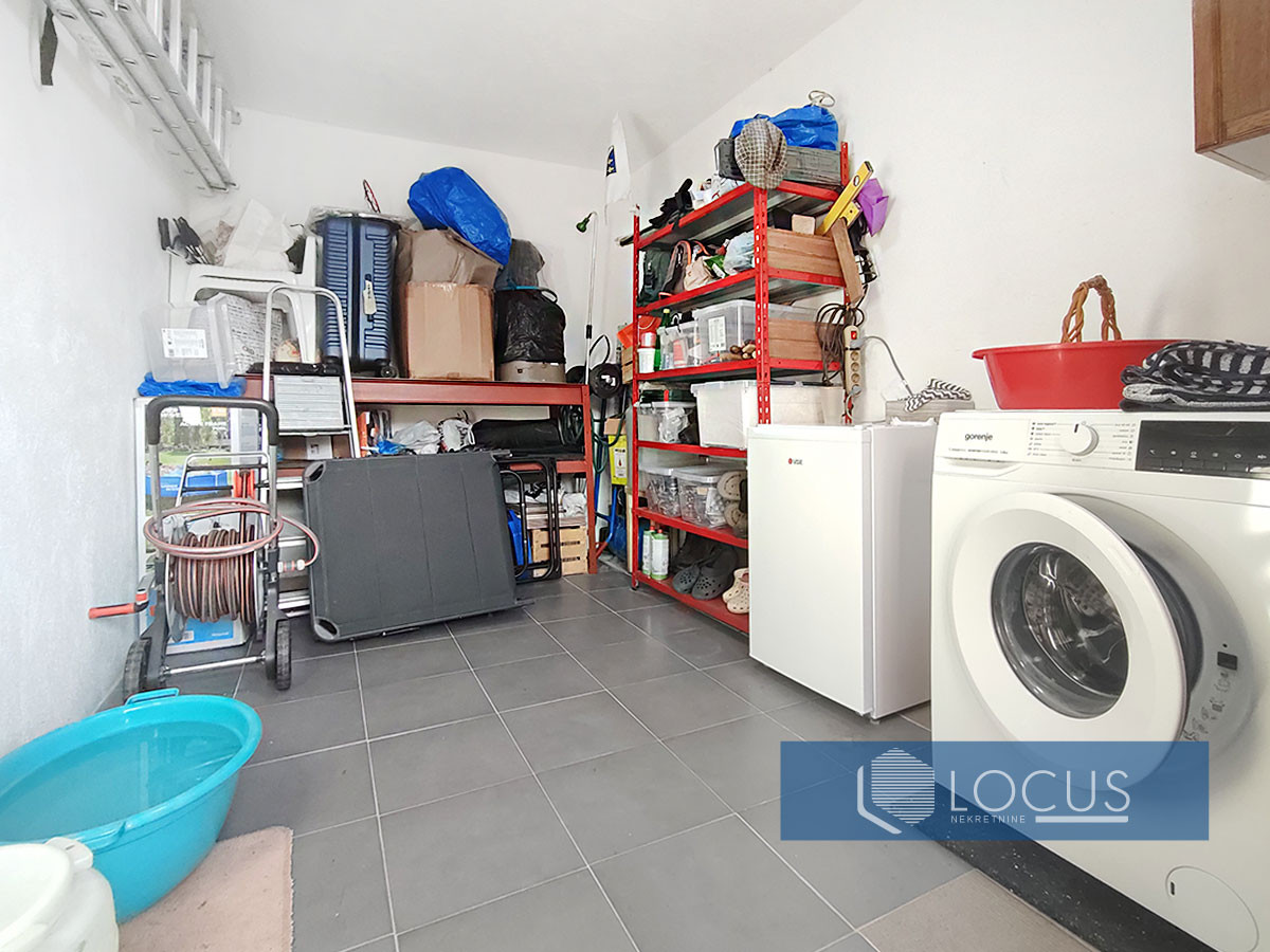LOCUS: Kuća sa uređenim dvorištem, Rakovica, Ilidža 14