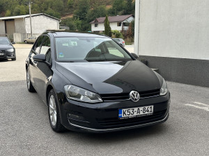Volkswagen Golf 1.6 TDI 2015 LOUNGE REG. 05/27
