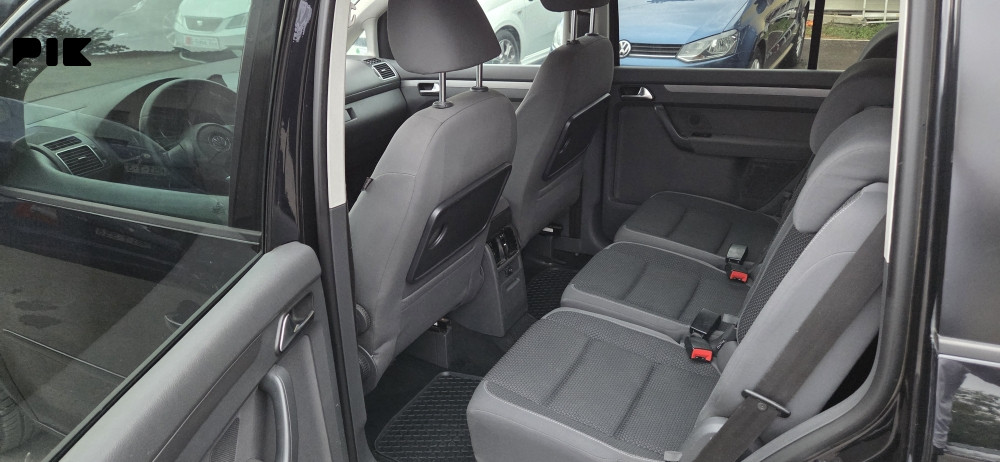 Volkswagen Touran 2011 godina 1.6 tdi 77kw. - slika 9