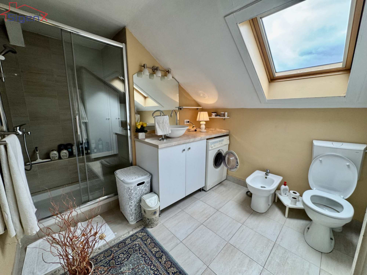 TROSOBAN STAN/CENTAR/MARIJIN DVOR/83m2/BALKON/USELJIVO/5.sprat 8