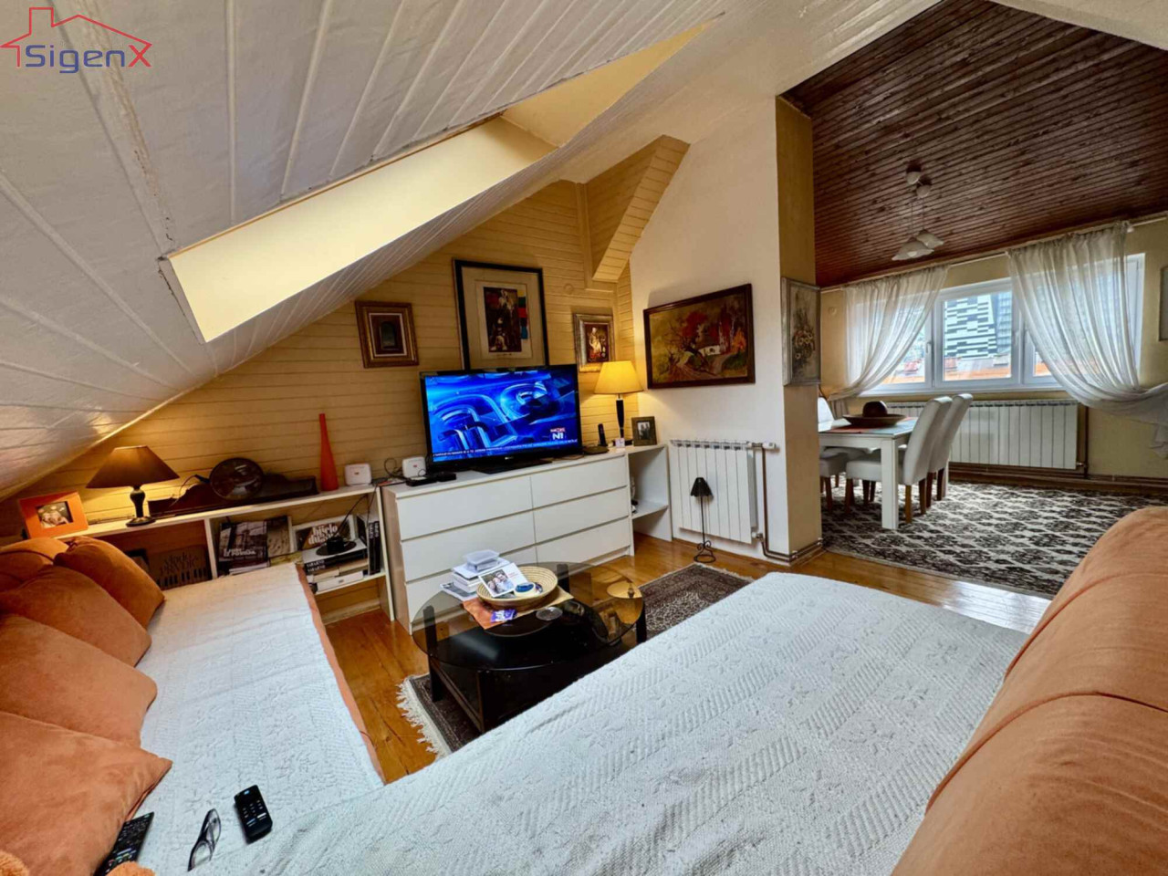TROSOBAN STAN/CENTAR/MARIJIN DVOR/83m2/BALKON/USELJIVO/5.sprat 13