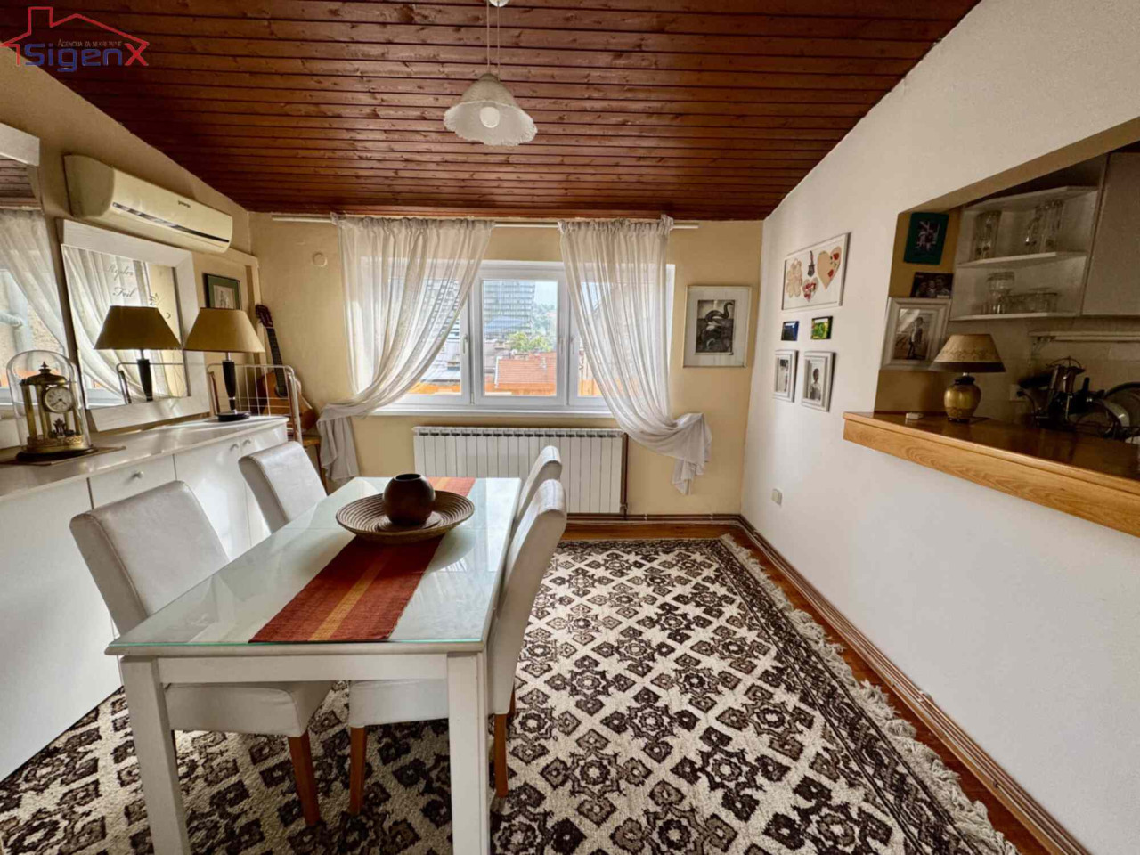 TROSOBAN STAN/CENTAR/MARIJIN DVOR/83m2/BALKON/USELJIVO/5.sprat 14