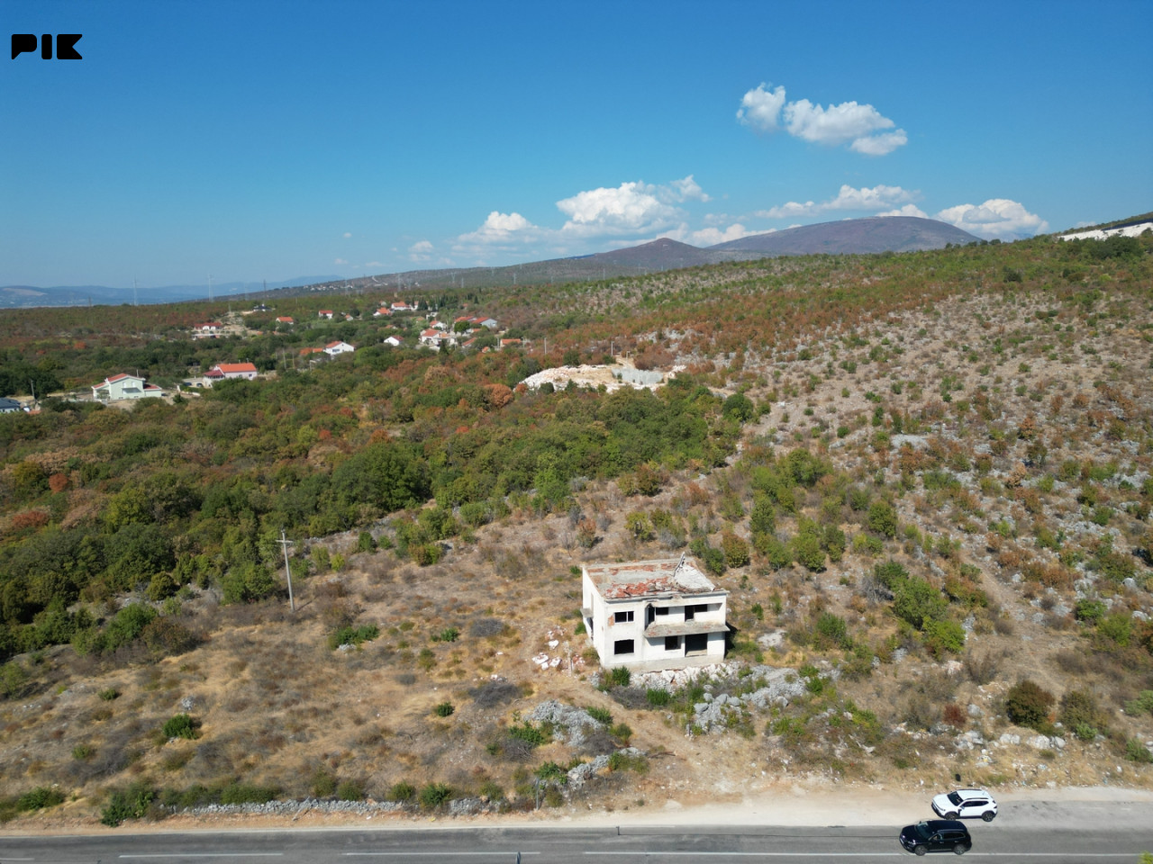 Investicijska prilika - panoramski pogled i odlična lokacija 6