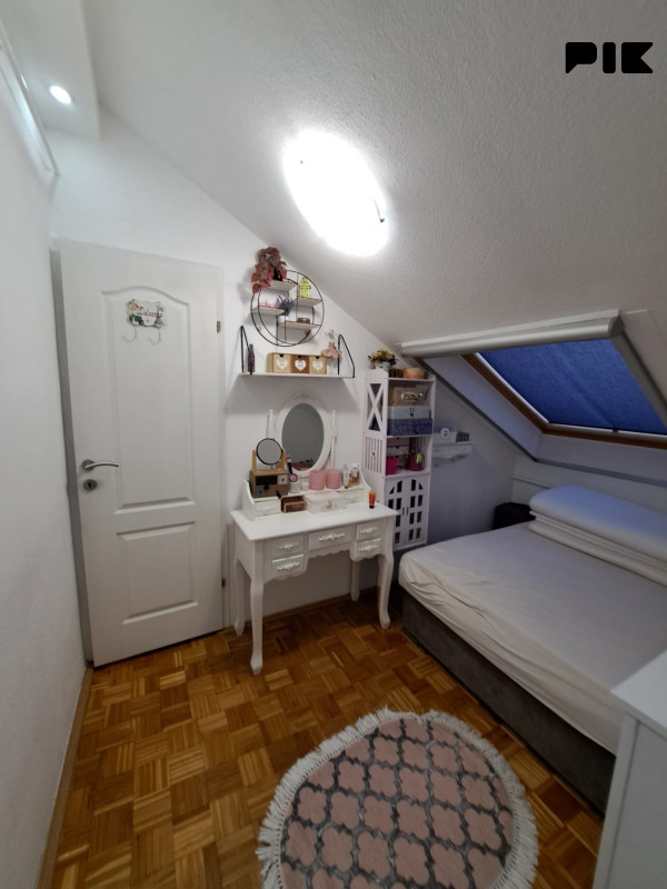 Stan Zenica 63.5m2 16