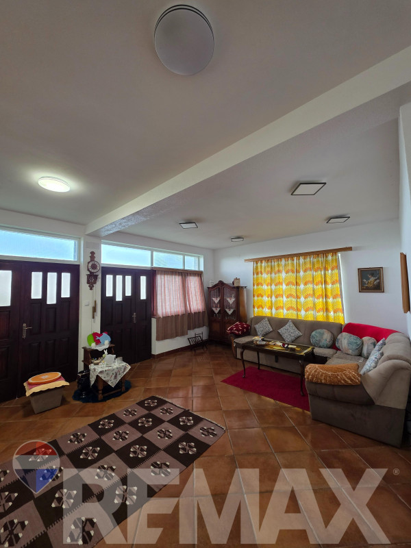Kuća 186m2 | Zemljište 3560m2 | Srbac 2
