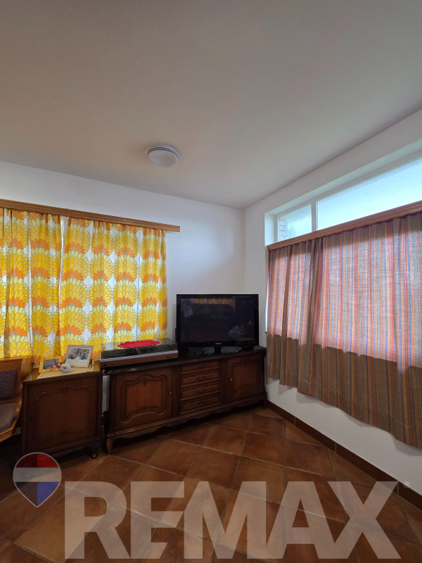 Kuća 186m2 | Zemljište 3560m2 | Srbac 3