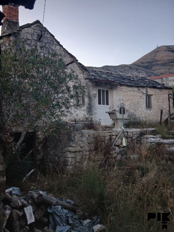Zemljište Trebinje 2200m2 2