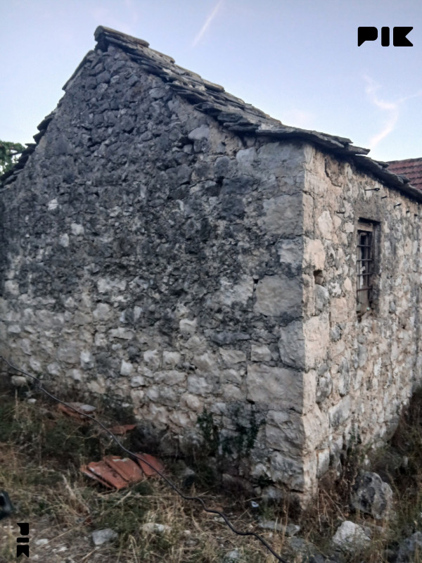 Zemljište Trebinje 2200m2 3