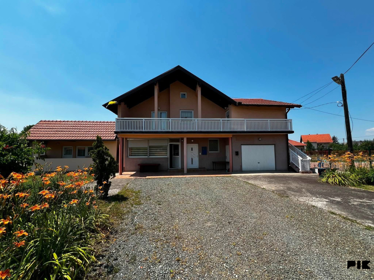 KUĆA ŽIVINICE-ODLIČNA LOKACIJA 3