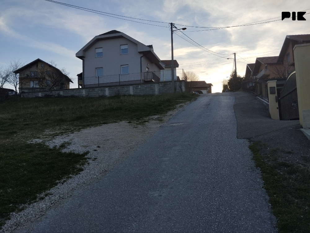 Prodajem plac sa gradjevinskom dozvolom u Banjaluci 3