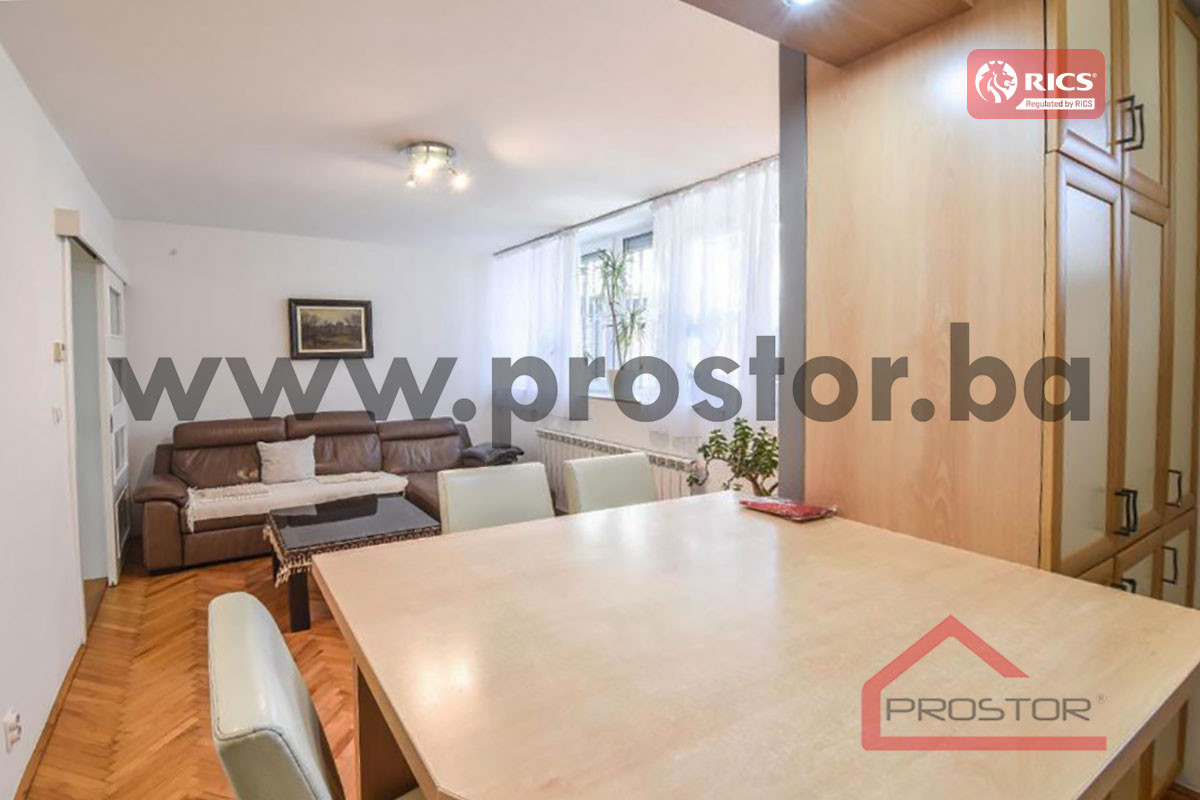 PROSTOR izdaje:Trosoban stan, 75m2, Višnjik 3